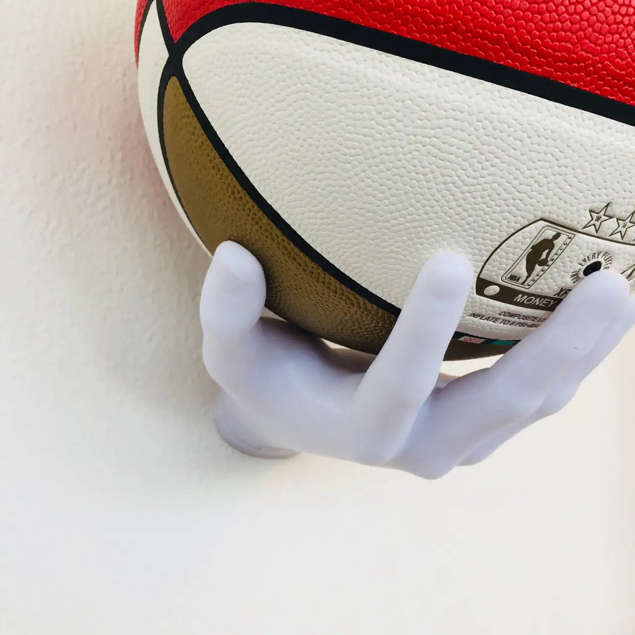 BASKETBALL CLAW - UNIVERSAL BALL HANGER